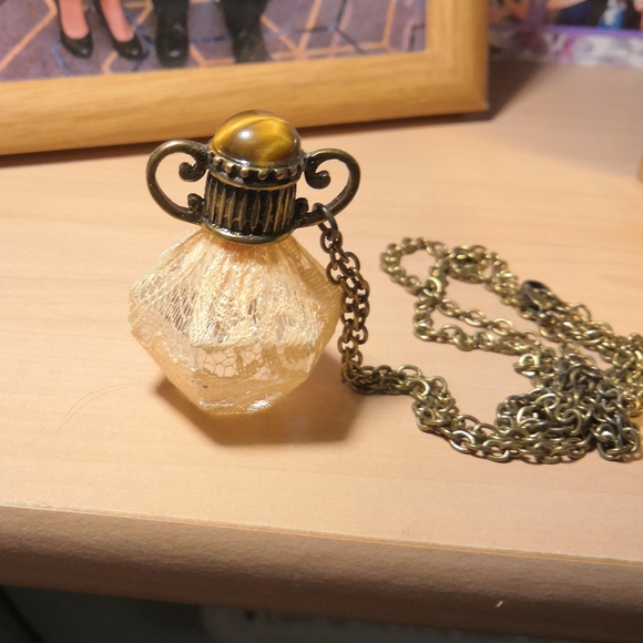 Jewelry - Perfume bottle necklace Jewelry - Perfume bottle necklace
